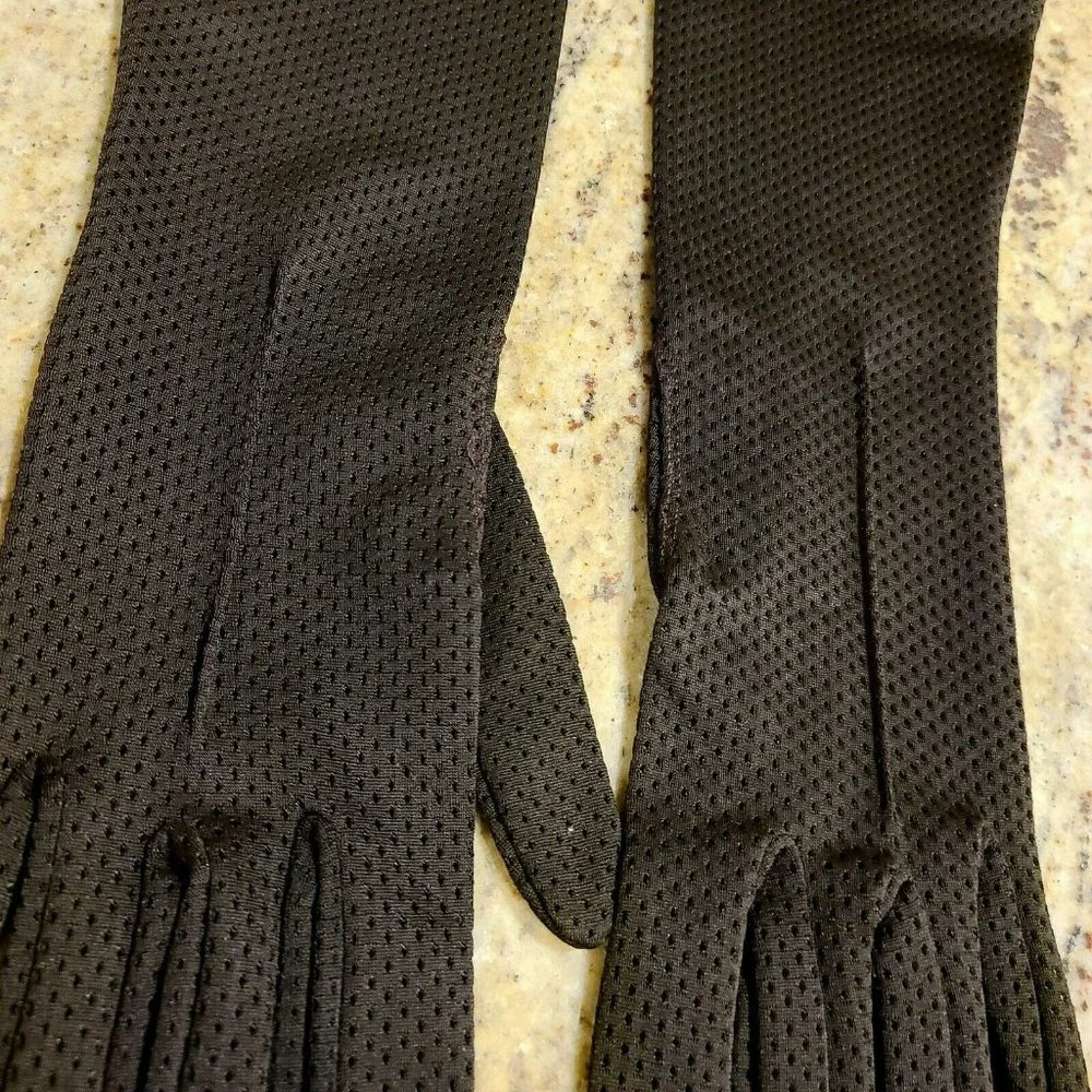Vintage Kayser Nylon Pierced Driving Opera Formal Costume Brown Gloves. 7.5 USA
